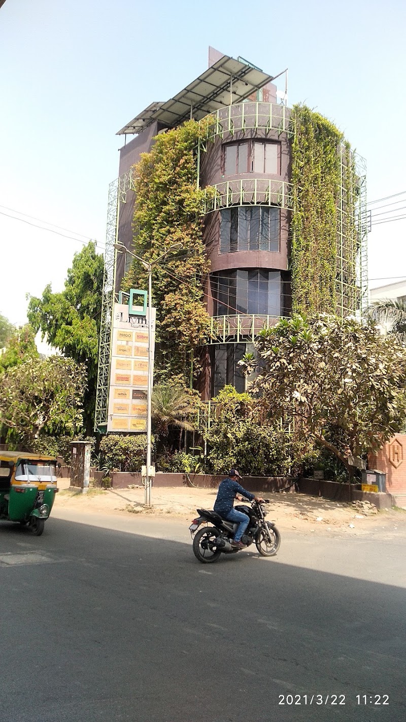 Navrangpura