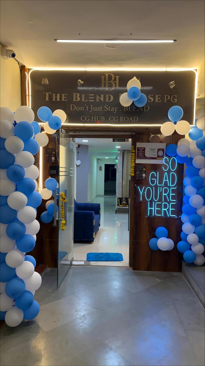 The Blend House  Girls PG
