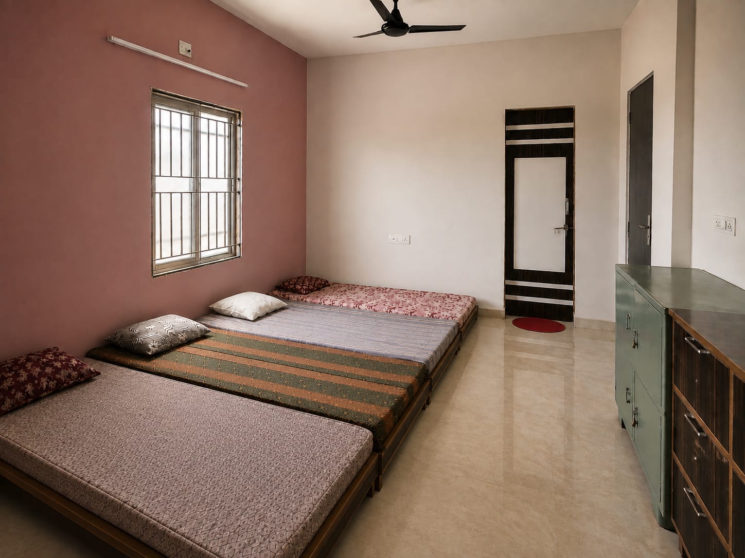 MG Hostel and PG  Boys & Girls Accommodation