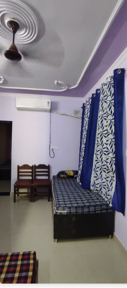 Kanha Girls  PG