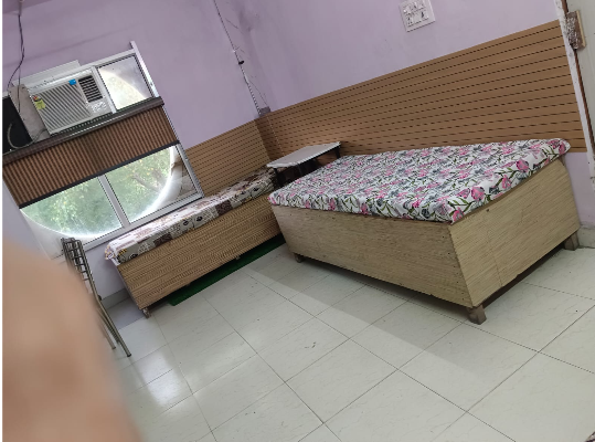 Girls PG Saroj Sadan